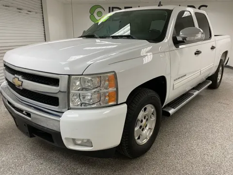 White 2011 Chevrolet Silverado 1500 2WD LT for sale in Apache Junction, AZ