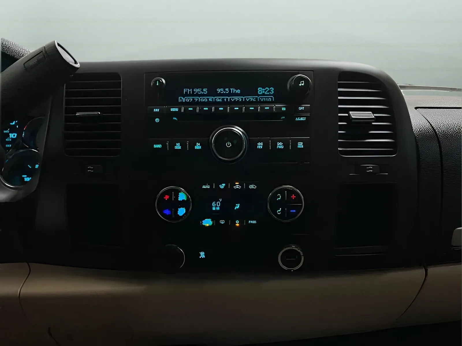 2011 Chevrolet Silverado 1500 LT - Photo 18