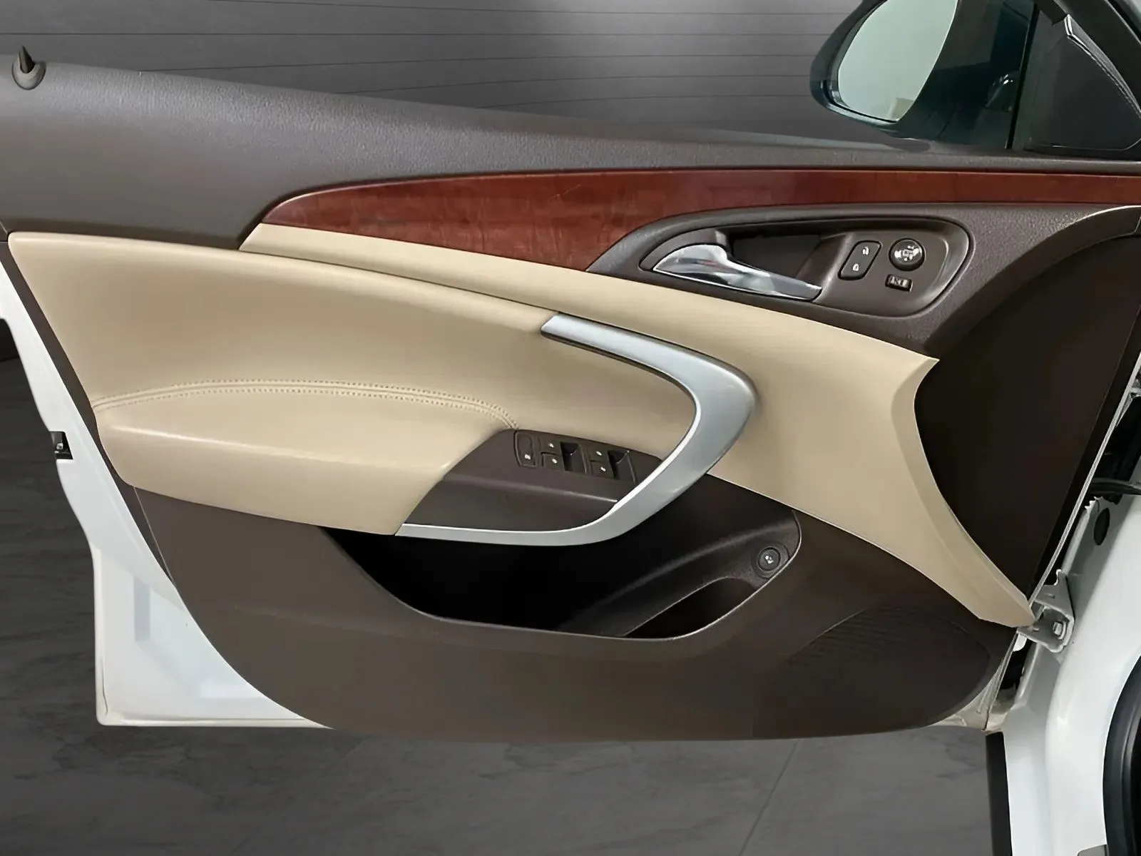 2016 Buick Regal Base - Photo 10