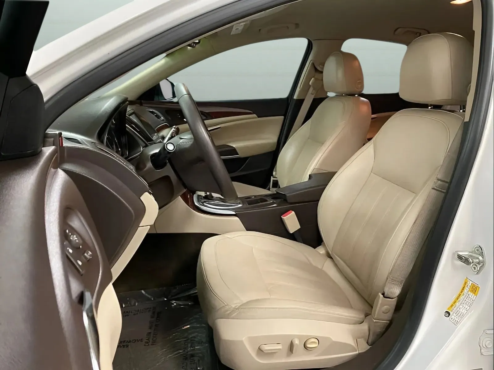 2016 Buick Regal Base - Photo 11
