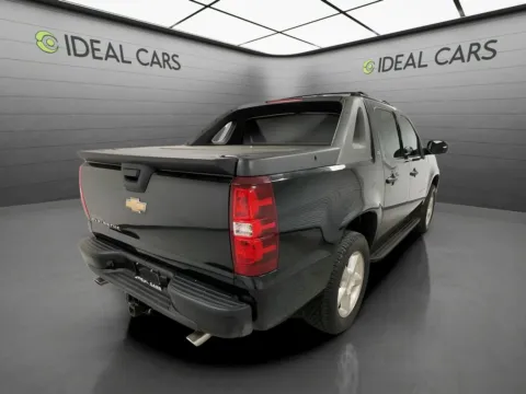 More photos of 2007 Chevrolet Avalanche LS at Ideal Cars - Apache Junction, AZ