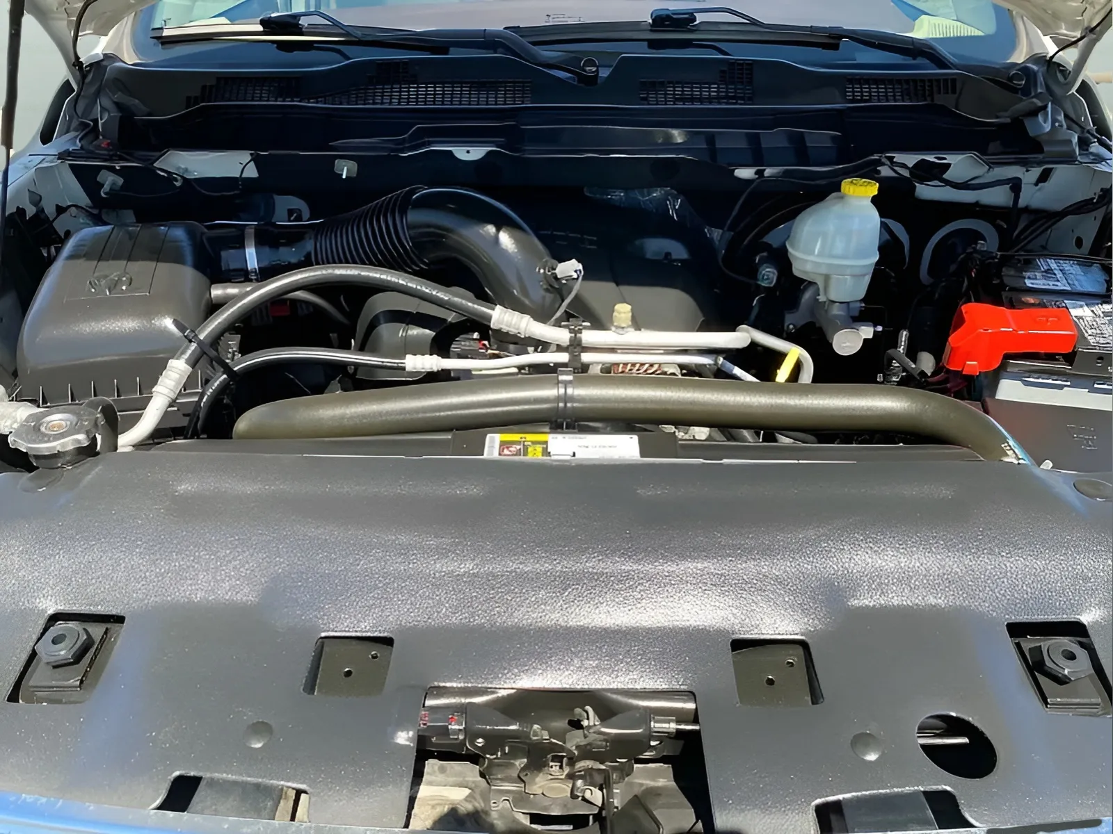 2016 RAM Ram 1500 Pickup Laramie - Photo 15