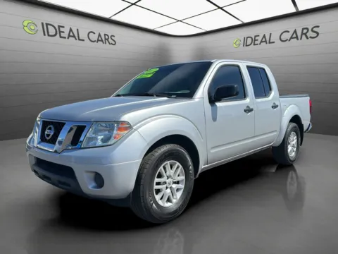 Silver 2017 Nissan Frontier SV V6 for sale in Apache Junction, AZ