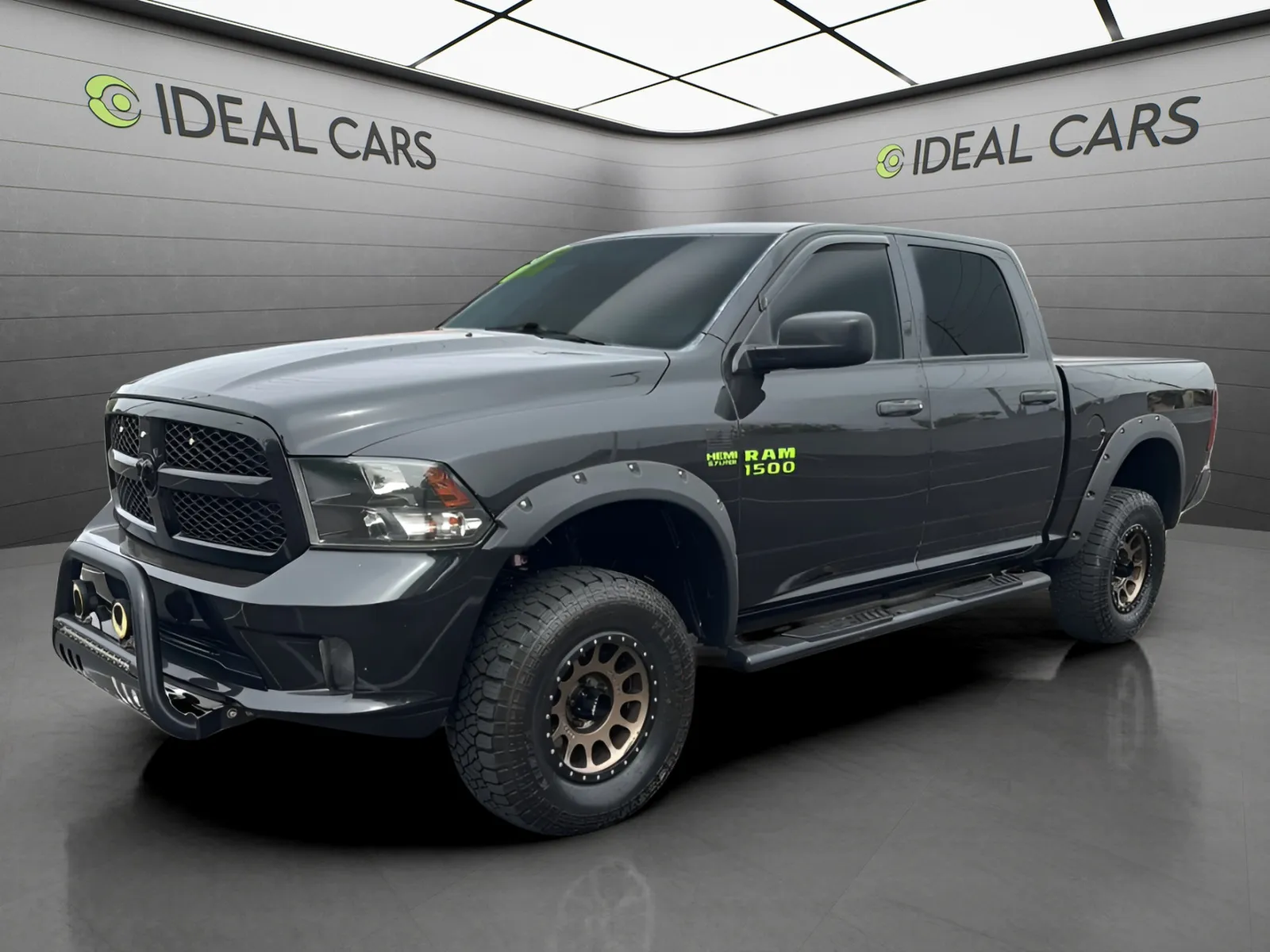 2015 RAM 1500 Express 4x4 Crew Cab's photo