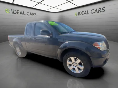 More photos of 2010 Nissan Frontier SE V6 at Ideal Cars - Apache Junction, AZ