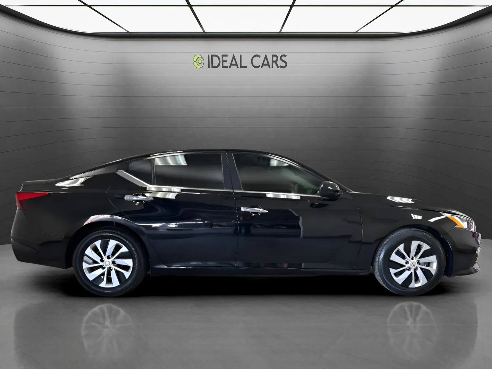 Nissan Altima photo 4