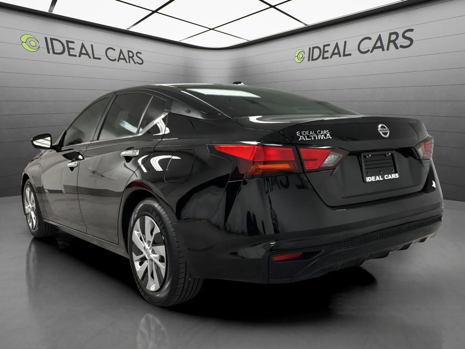 Nissan Altima photo 7
