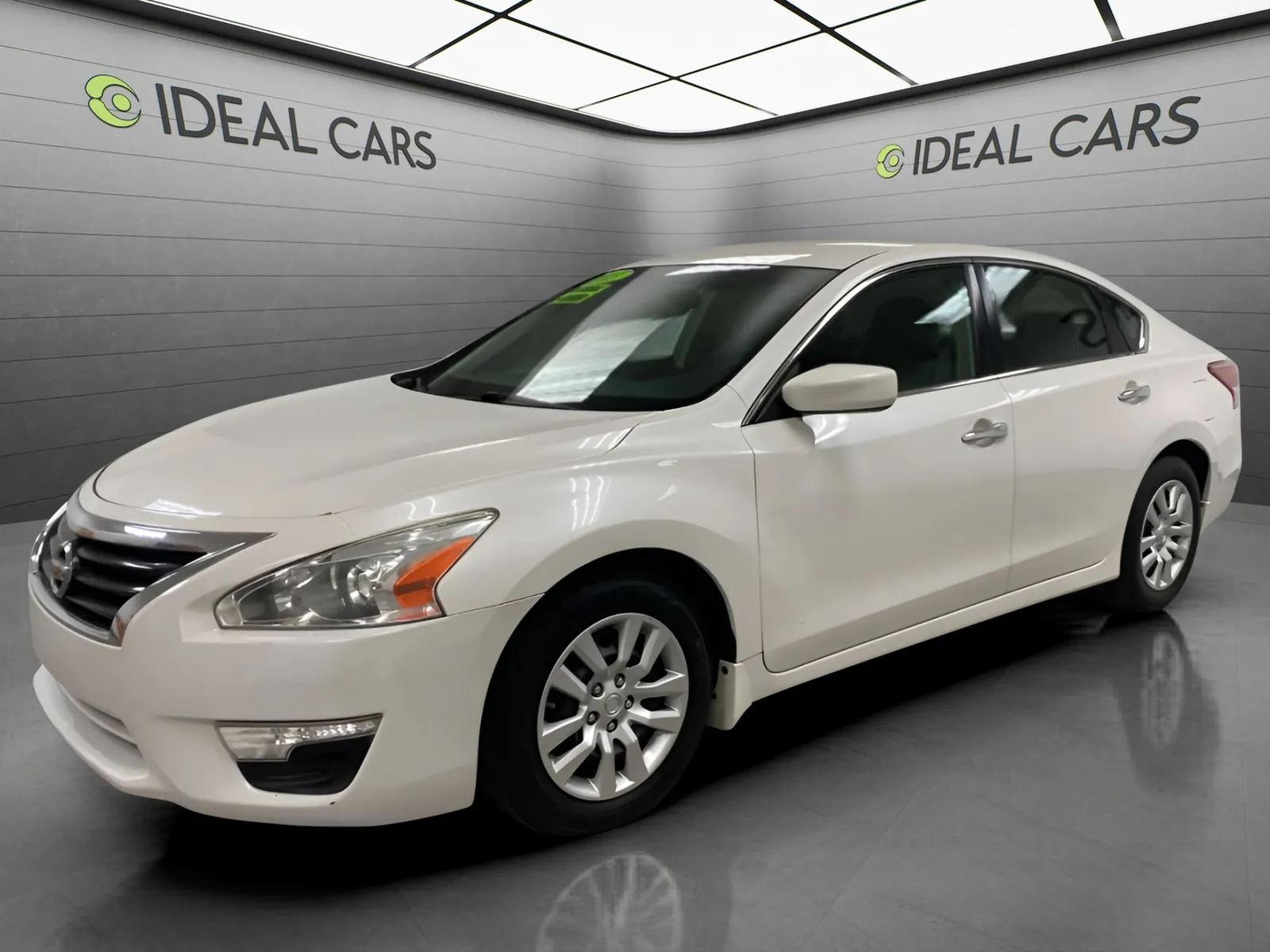 White 2013 Nissan Altima for sale in Apache Junction, AZ