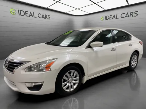 White 2013 Nissan Altima for sale in Apache Junction, AZ
