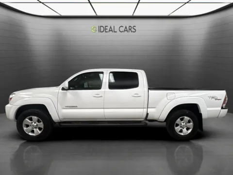 White 2009 Toyota Tacoma PreRunner V6 for sale in Apache Junction, AZ