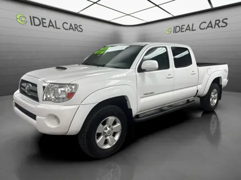 White 2009 Toyota Tacoma PreRunner V6 for sale in Apache Junction, AZ