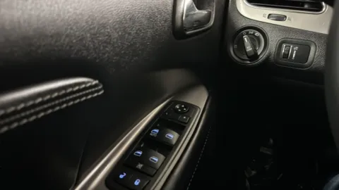 More photos of 2016 Dodge Journey Crossroad Plus at Ideal Cars - Apache Junction, AZ