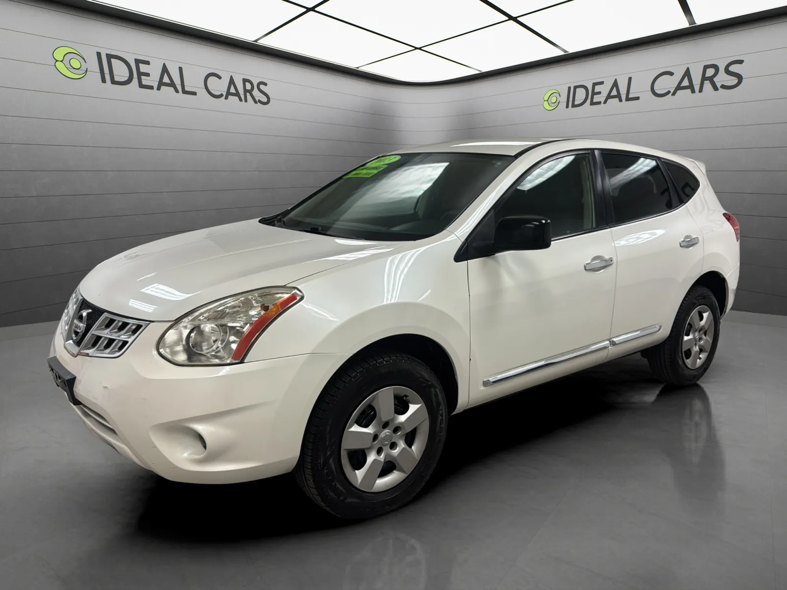 White 2013 Nissan Rogue S for sale in Apache Junction, AZ