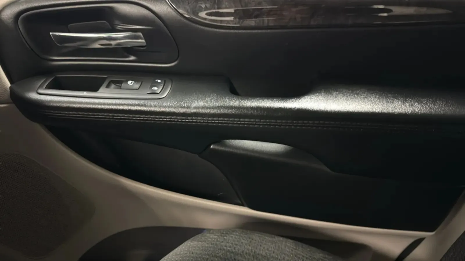 Dodge Grand Caravan photo 16
