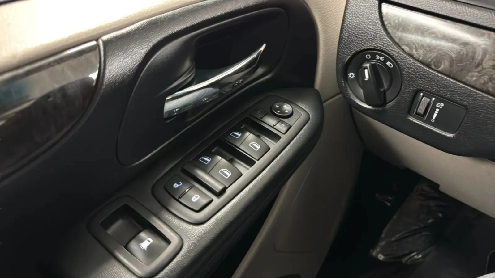 Dodge Grand Caravan photo 15