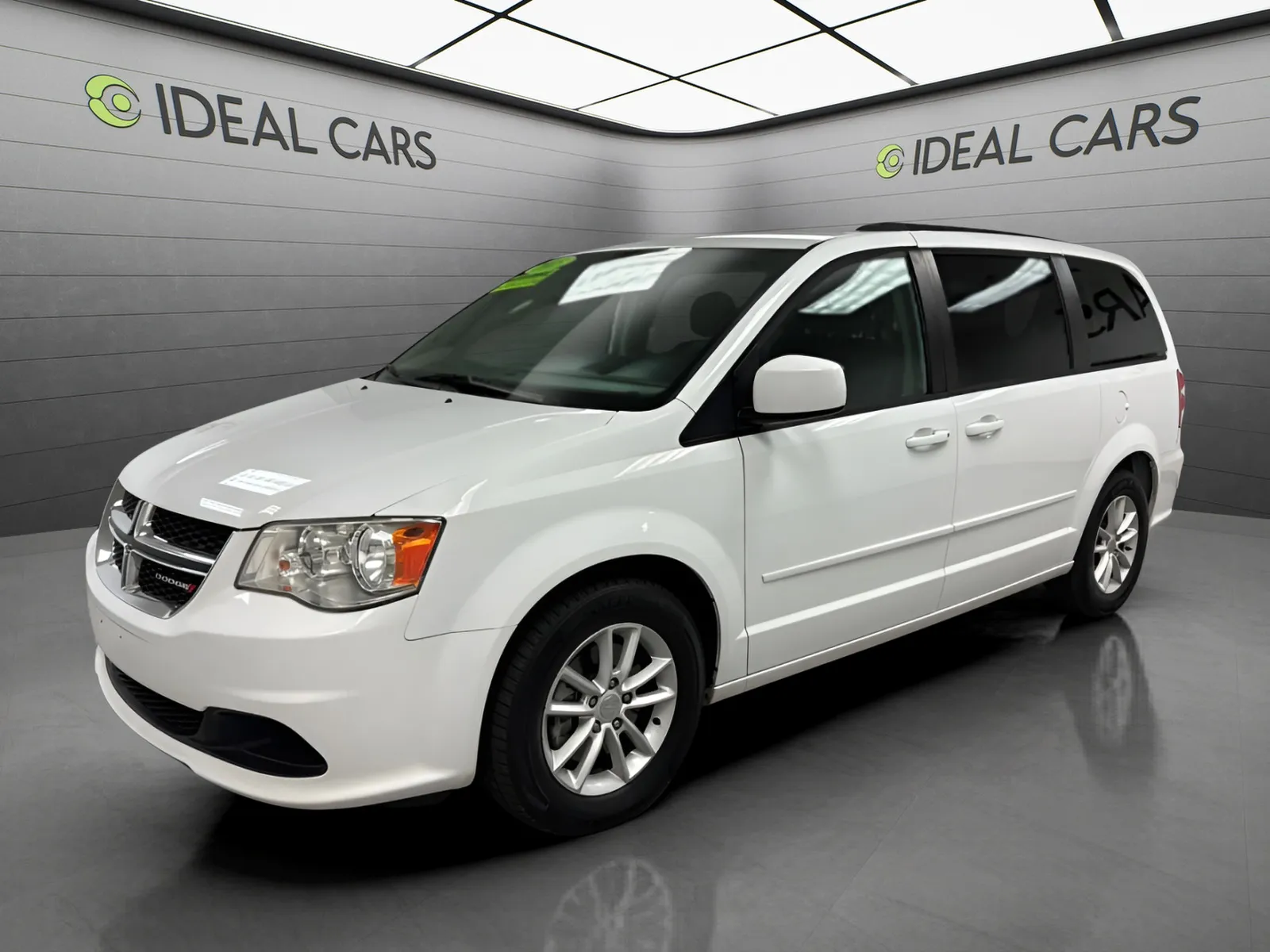 White 2015 Dodge Grand Caravan SXT for sale in Apache Junction, AZ