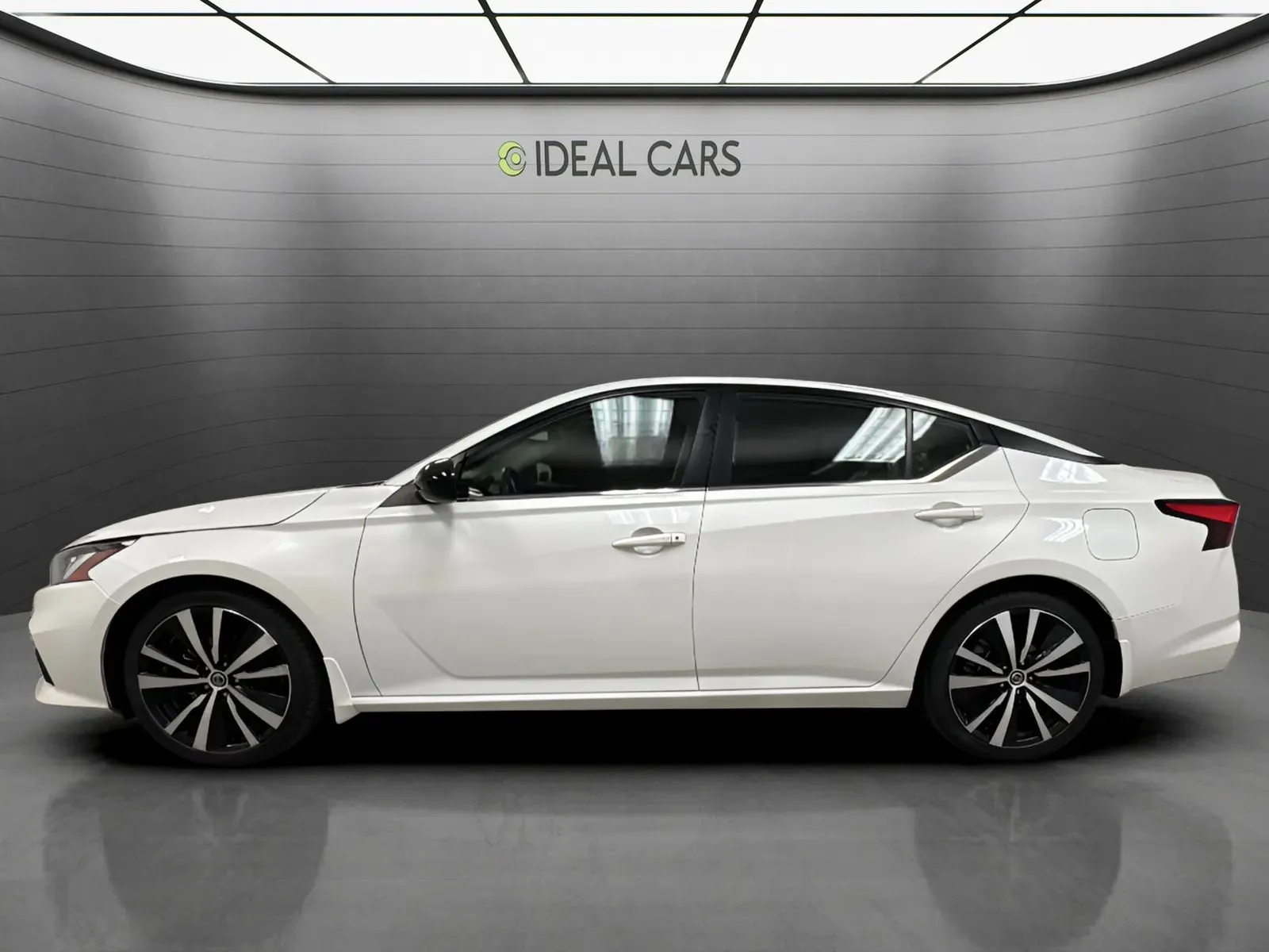 Nissan Altima photo 8