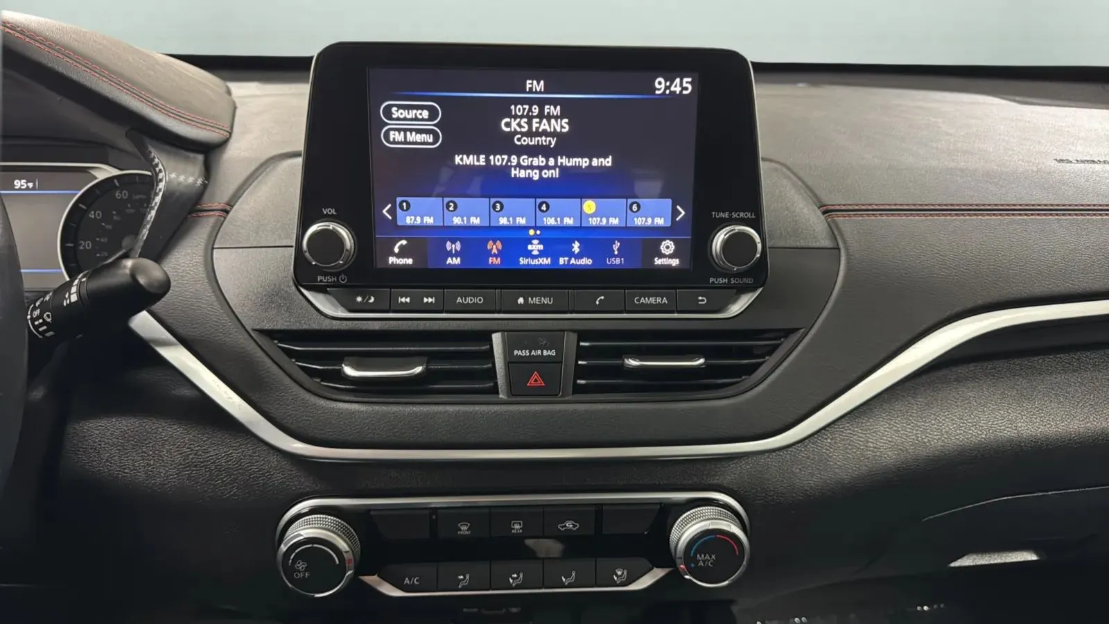 Nissan Altima photo 15