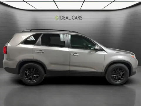 More photos of 2015 Kia Sorento LX at Ideal Cars - Apache Junction, AZ