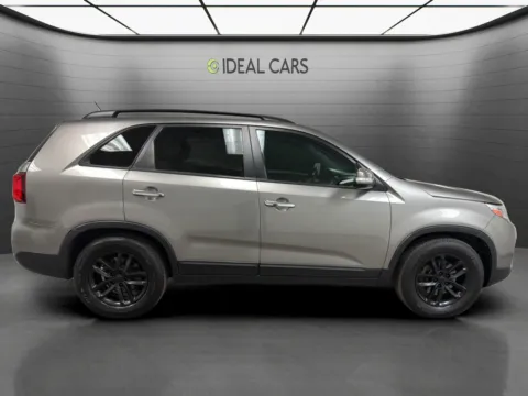 More photos of 2015 Kia Sorento LX at Ideal Cars - Apache Junction, AZ