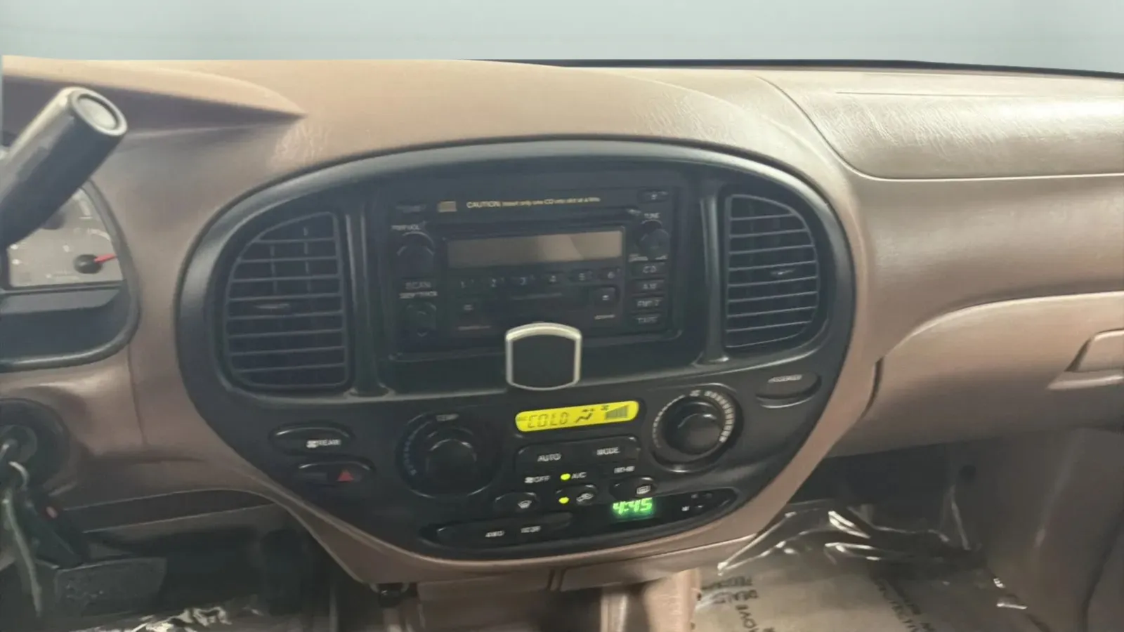 Toyota Sequoia photo 13