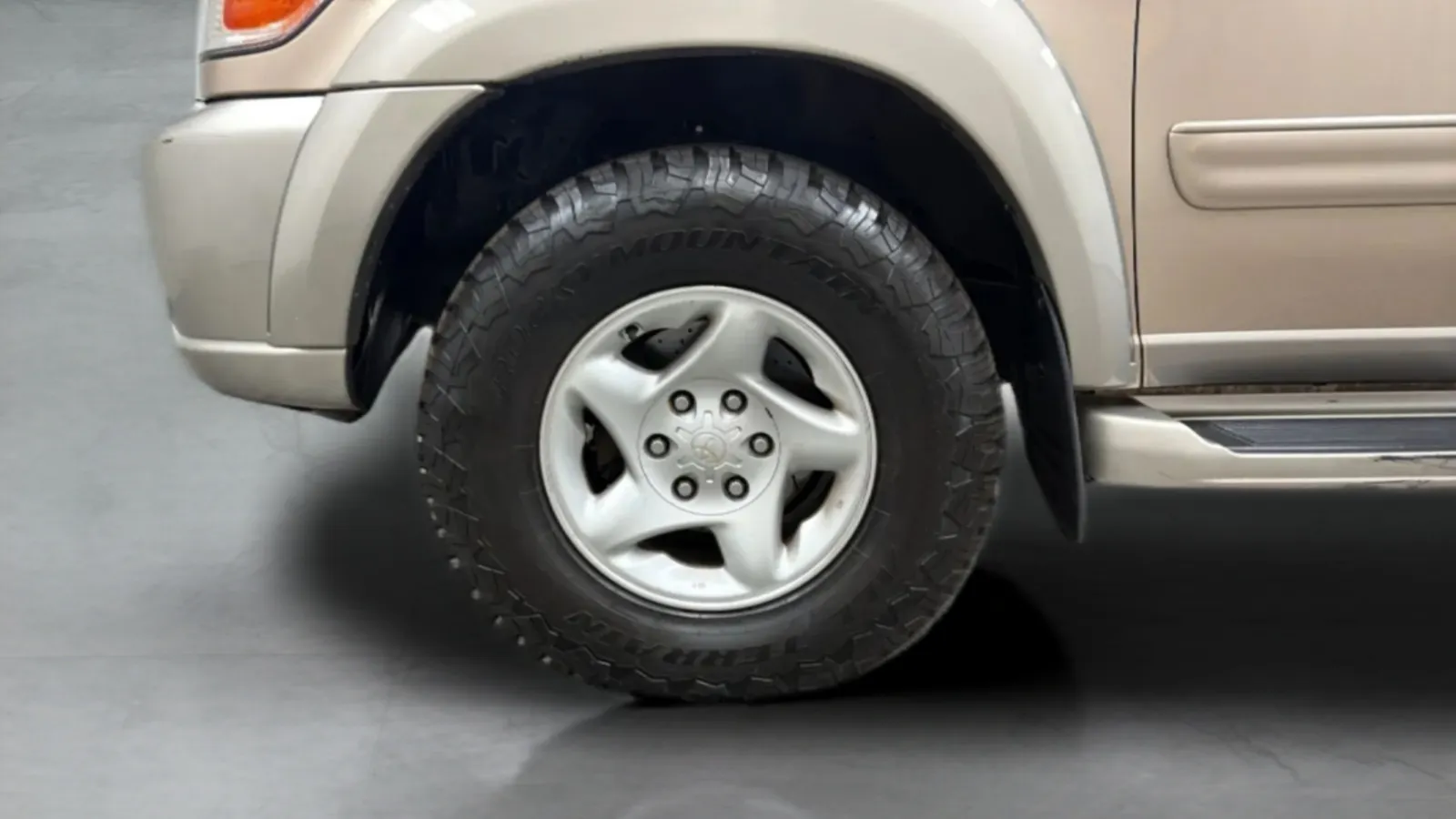 Toyota Sequoia photo 27