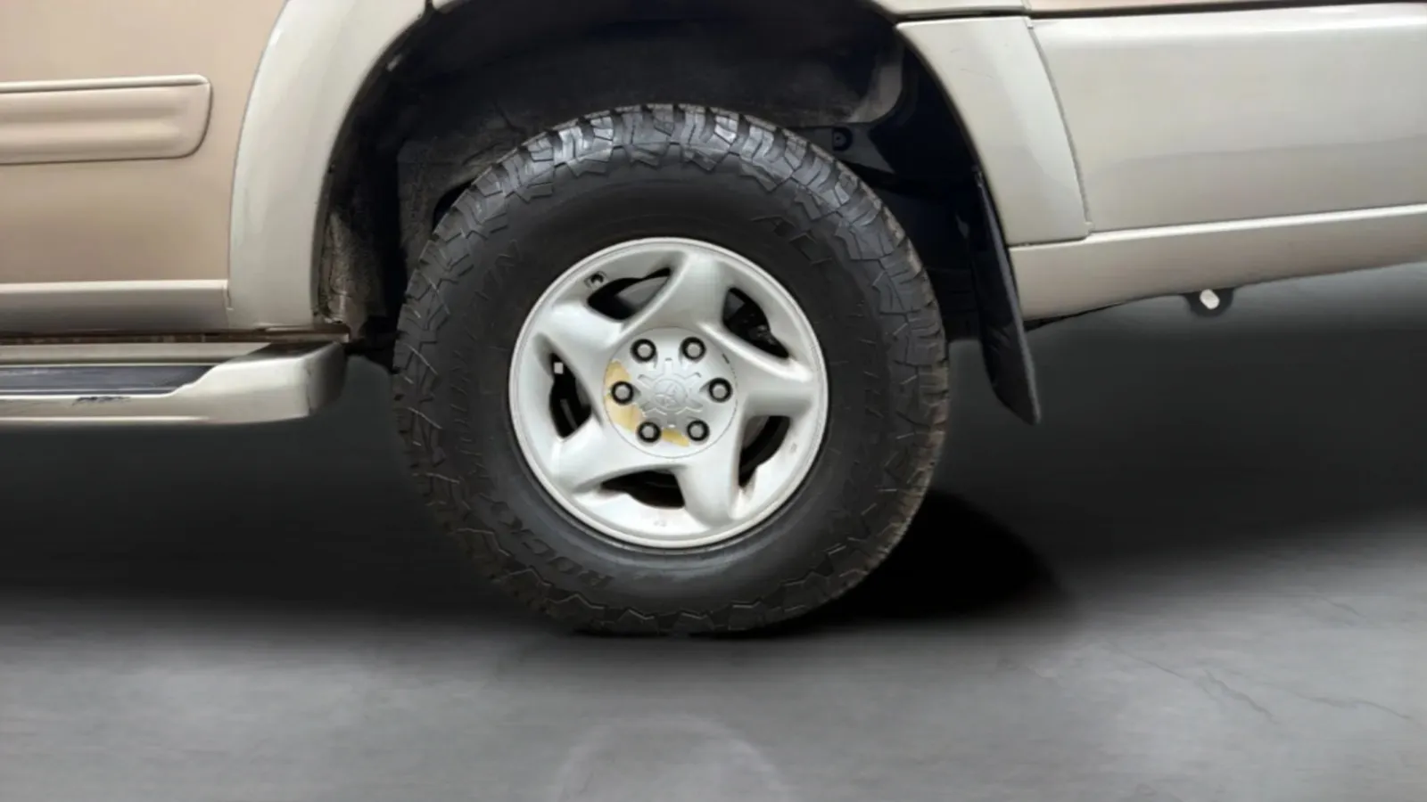 Toyota Sequoia photo 26