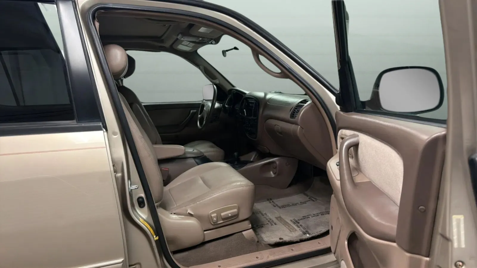 Toyota Sequoia photo 20