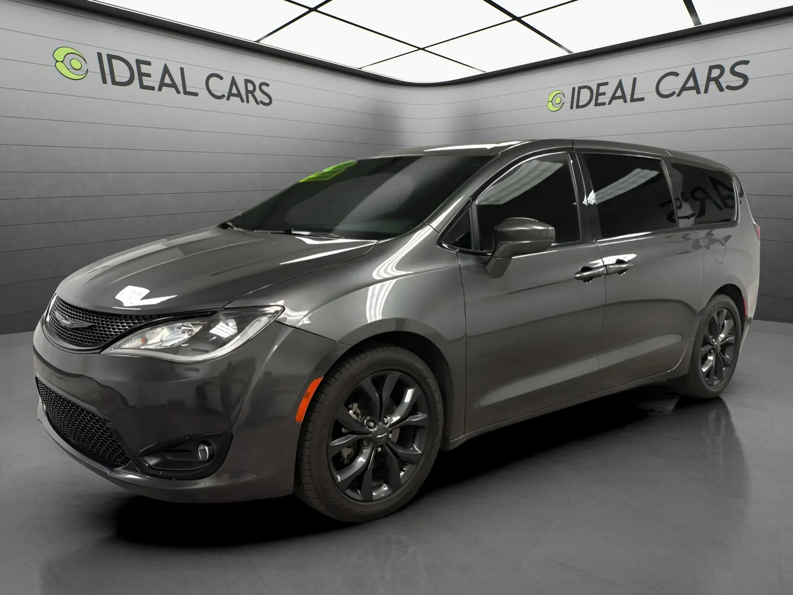 Gray 2020 Chrysler Pacifica Touring for sale in Apache Junction, AZ