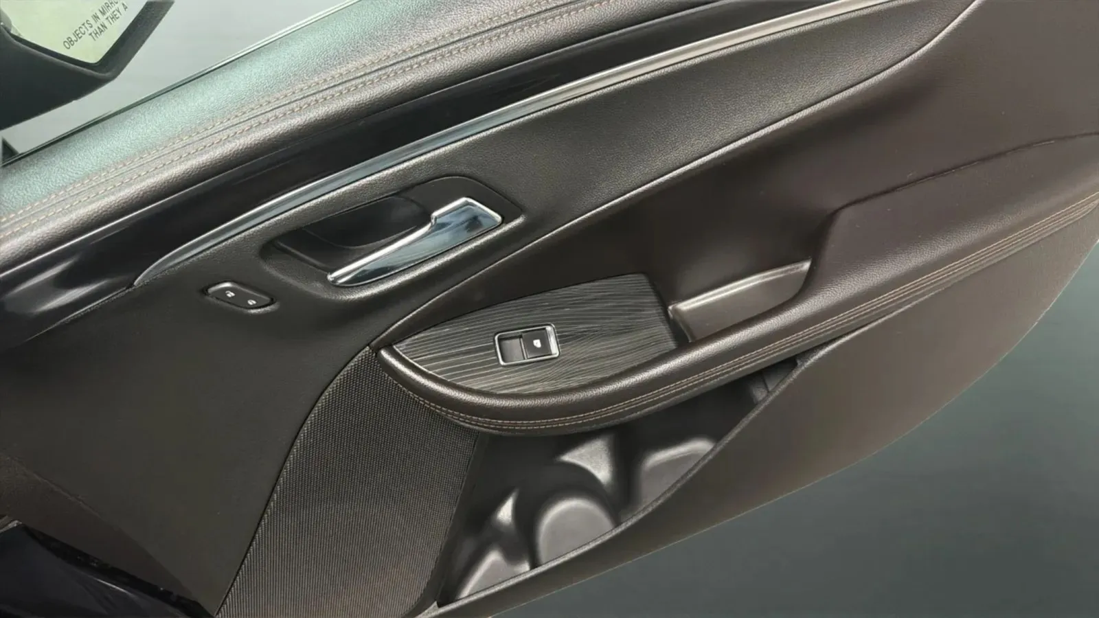 Chevrolet Impala photo 18