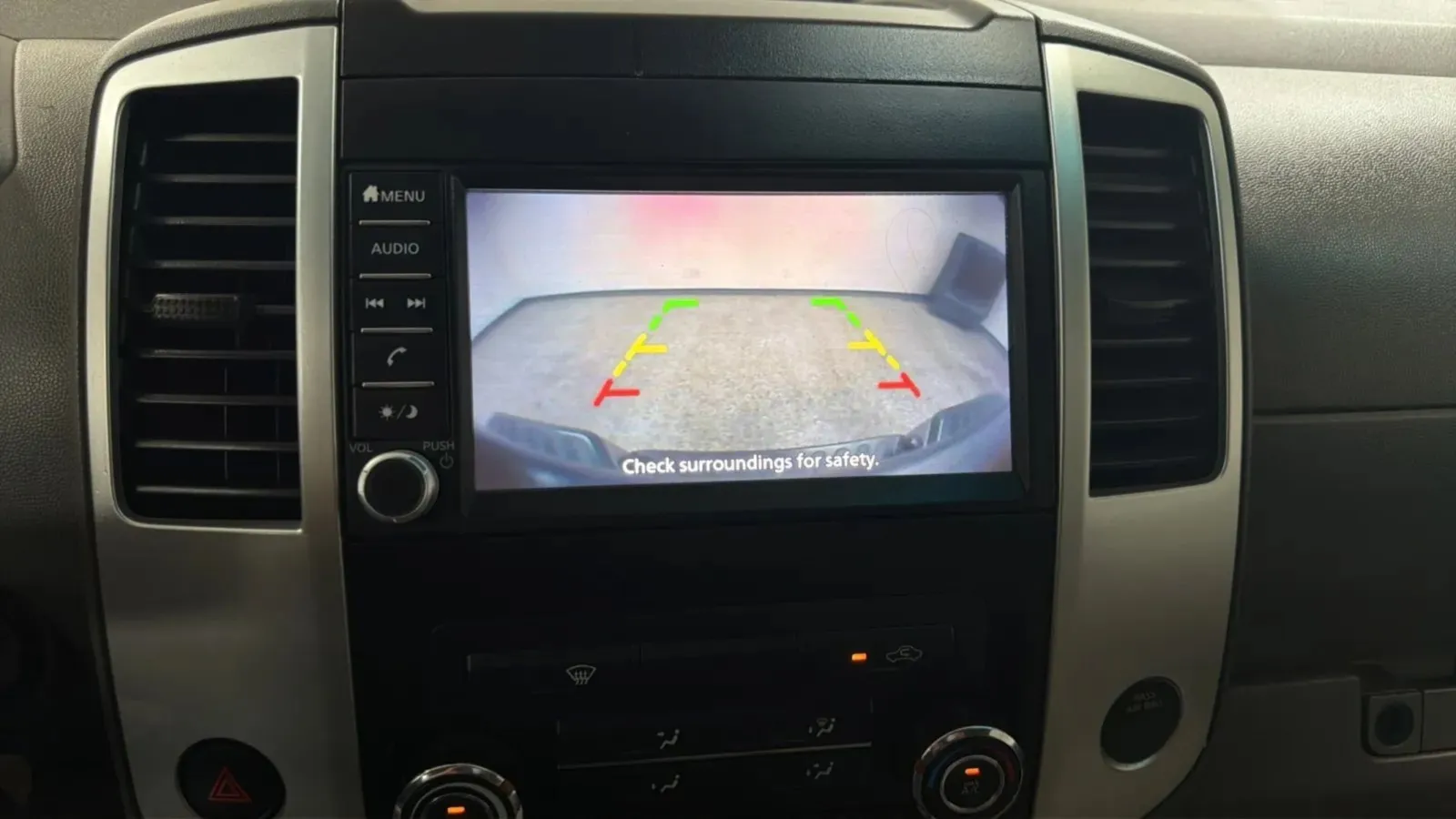 Nissan Frontier photo 14