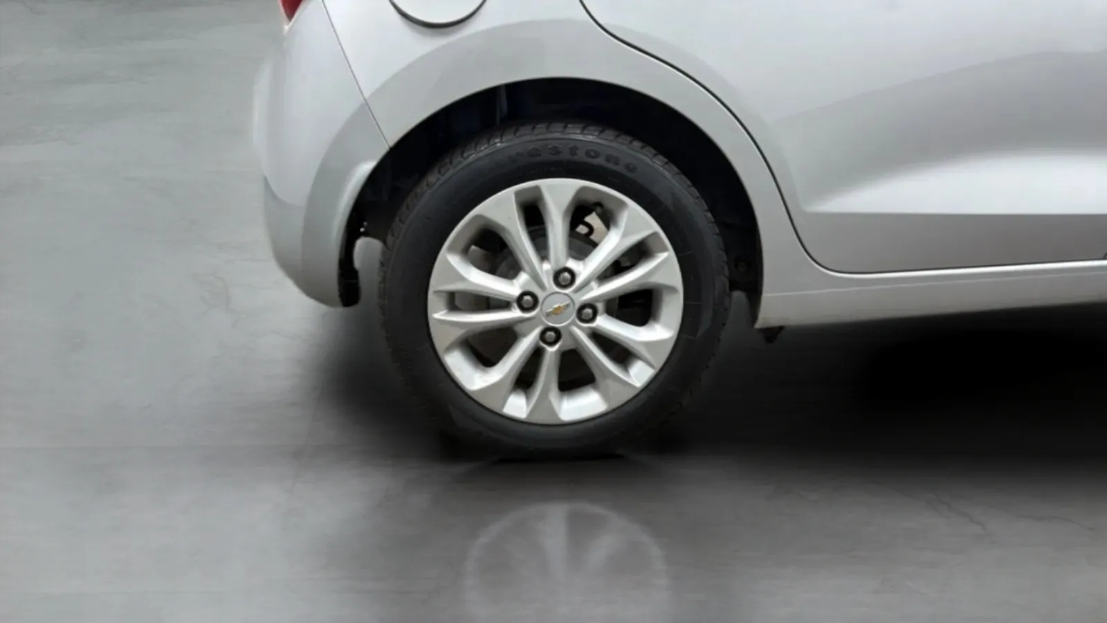 Chevrolet Spark photo 24