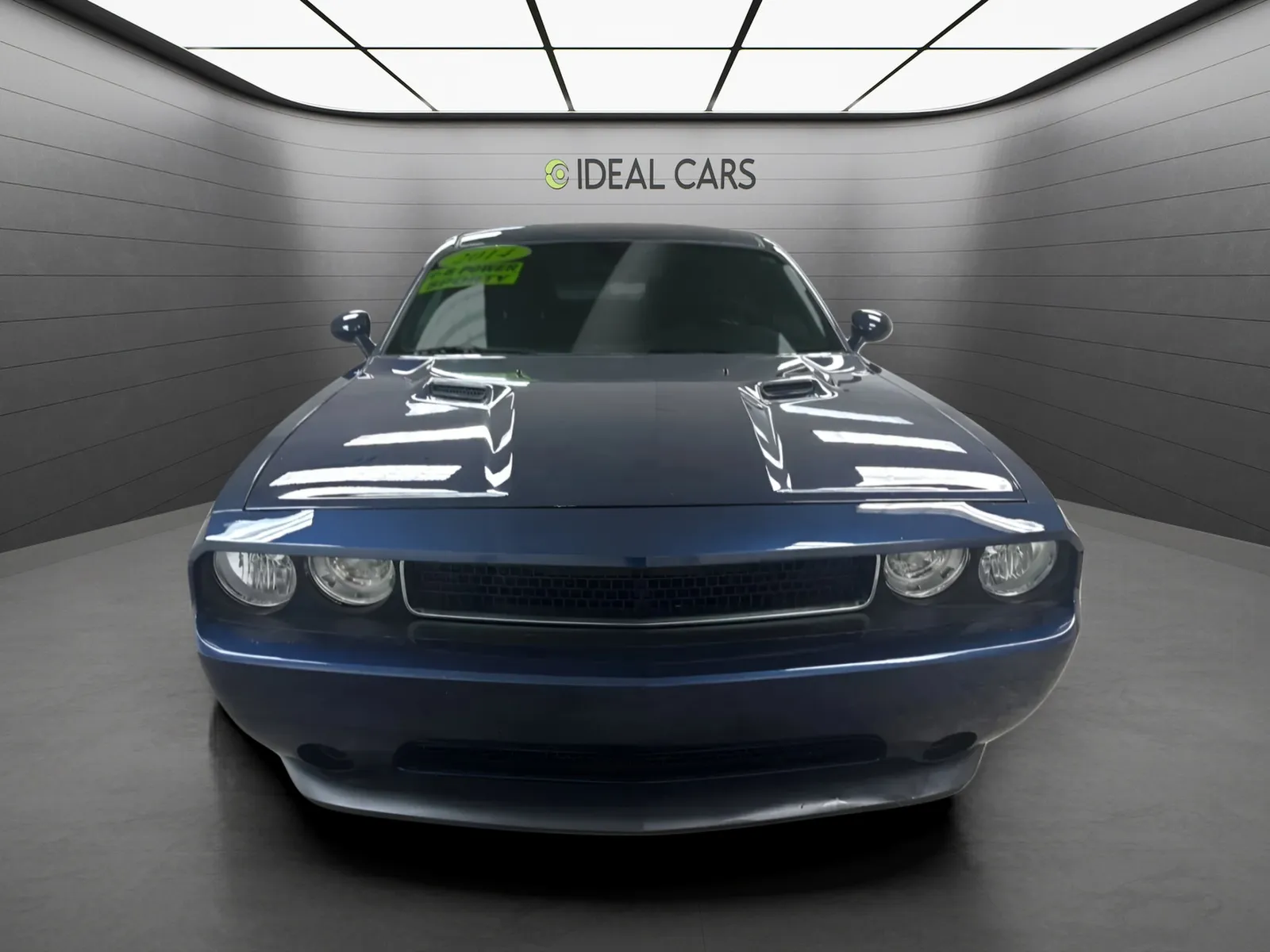 Dodge Challenger photo 2