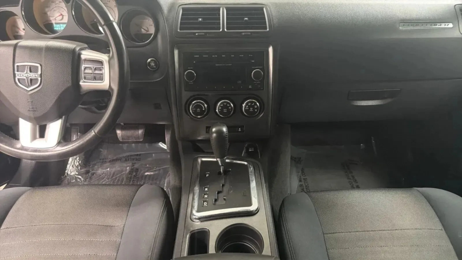 Dodge Challenger photo 12