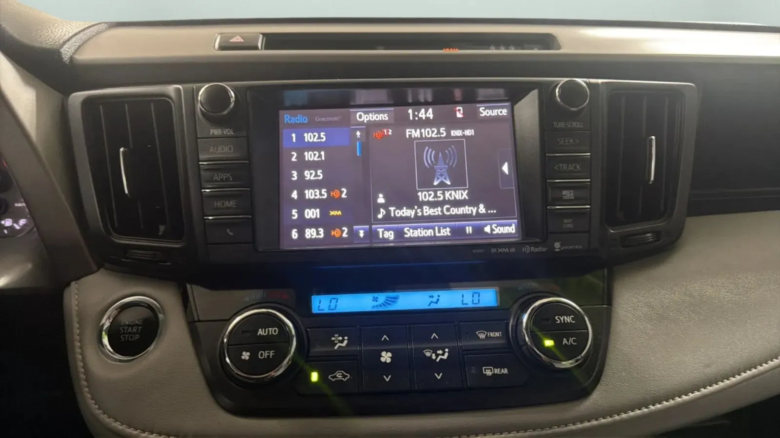 Toyota RAV4 photo 14