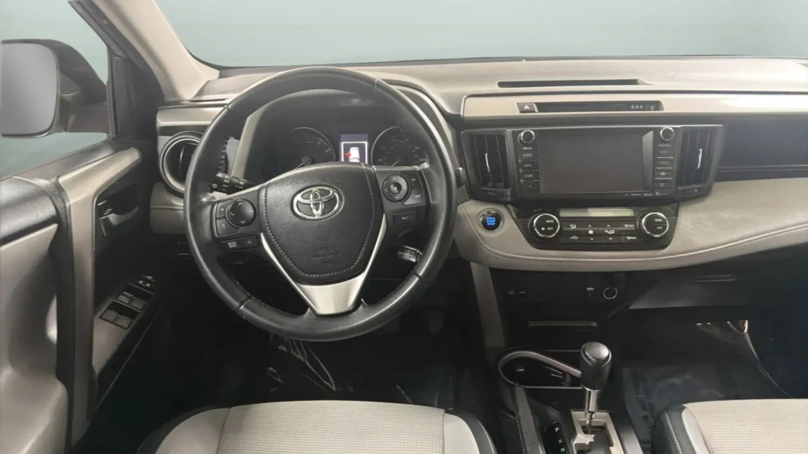 Toyota RAV4 photo 11