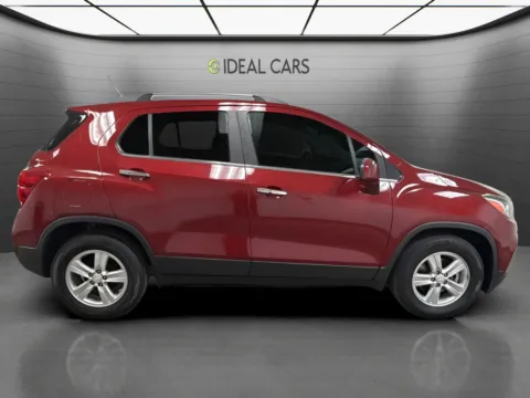 More photos of 2019 Chevrolet Trax LT at Ideal Cars - Apache Junction, AZ