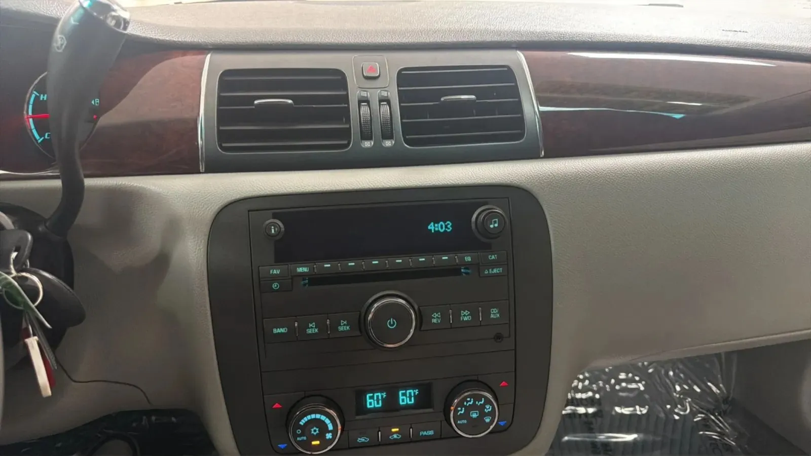 Buick Lucerne photo 13