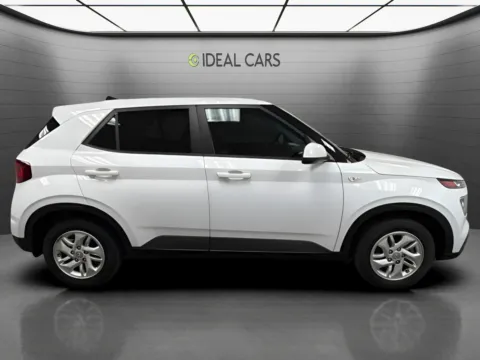 More photos of 2021 Hyundai VENUE SE at Ideal Cars - Apache Junction, AZ