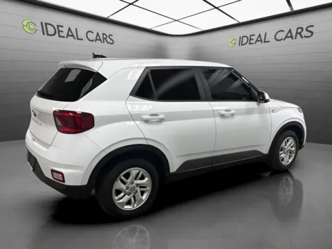 More photos of 2021 Hyundai VENUE SE at Ideal Cars - Apache Junction, AZ