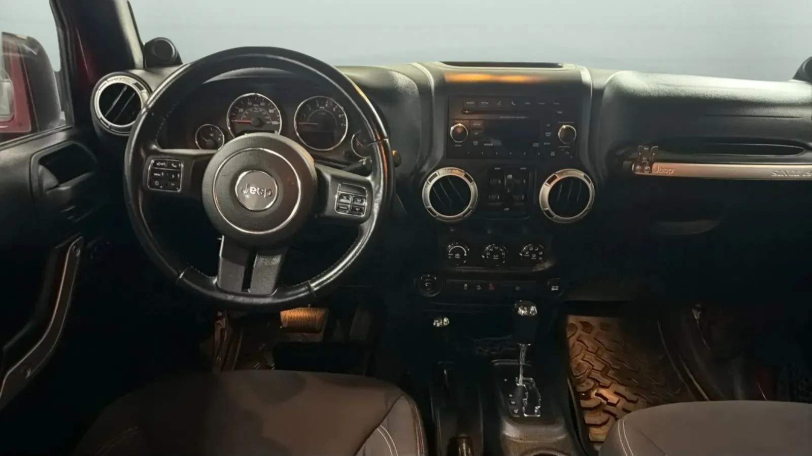 Jeep Wrangler photo 12