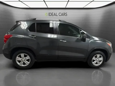 More photos of 2017 Chevrolet Trax LT at Ideal Cars - Apache Junction, AZ