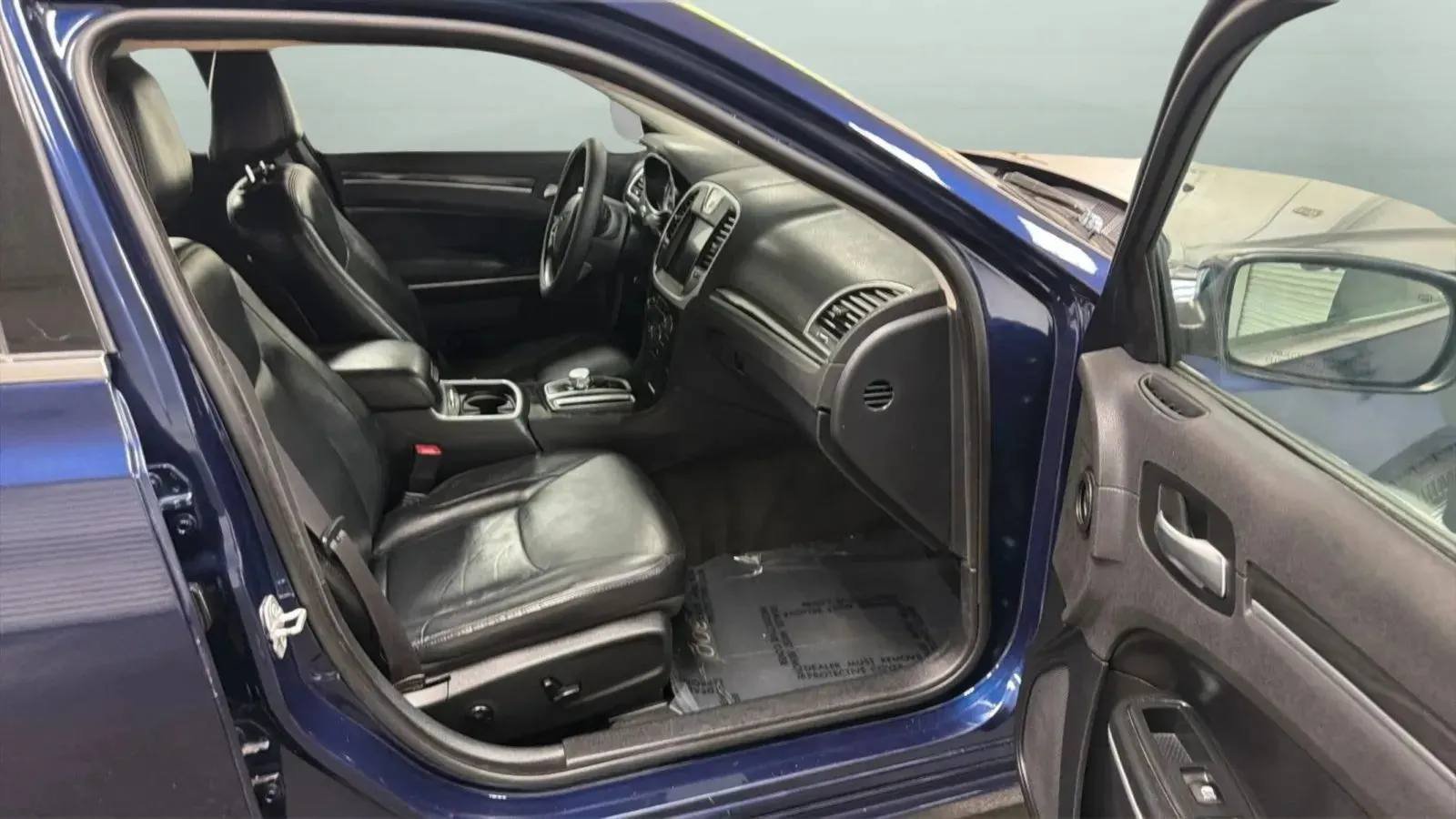 Chrysler 300 photo 22