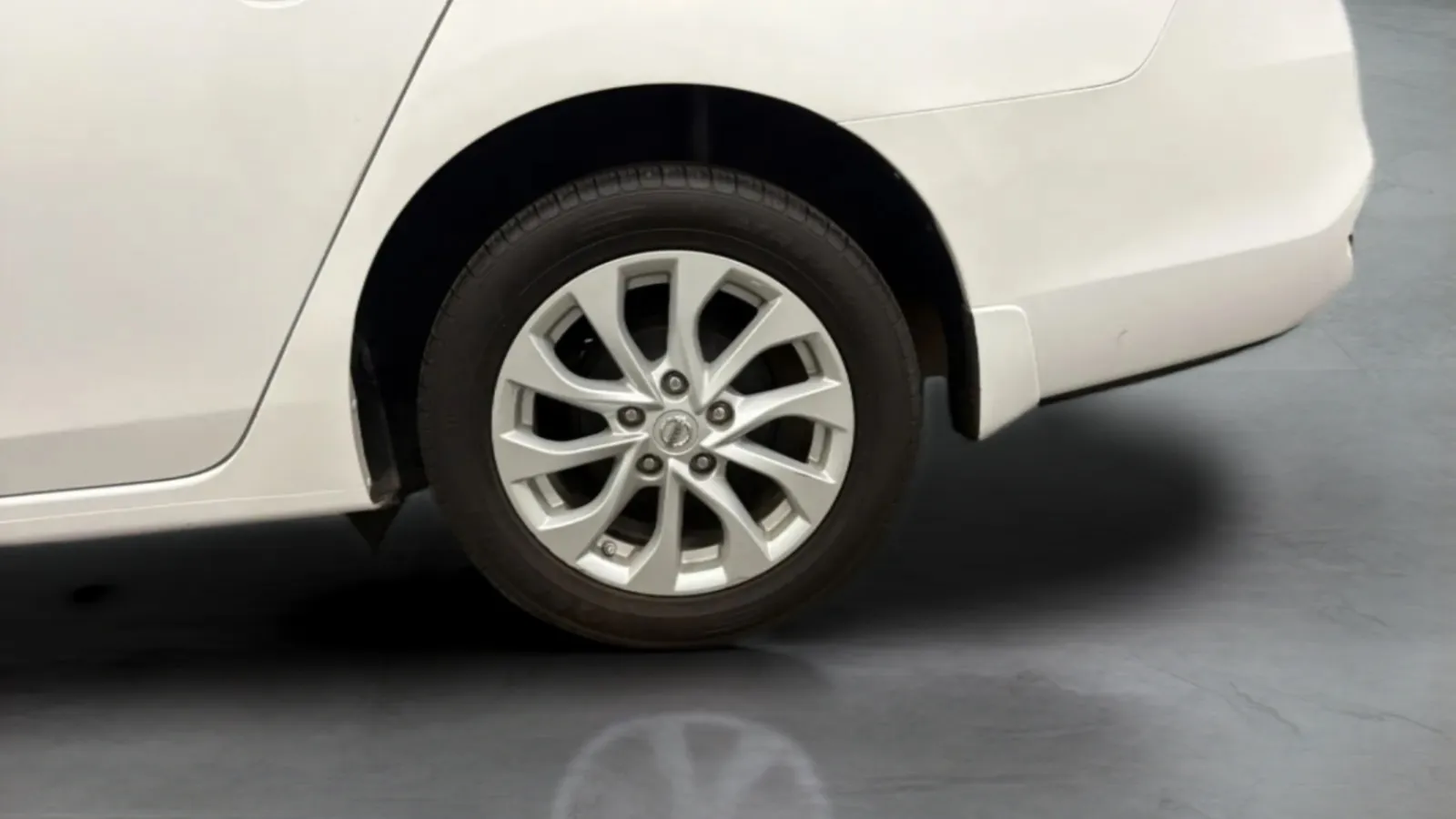 Nissan Sentra photo 29