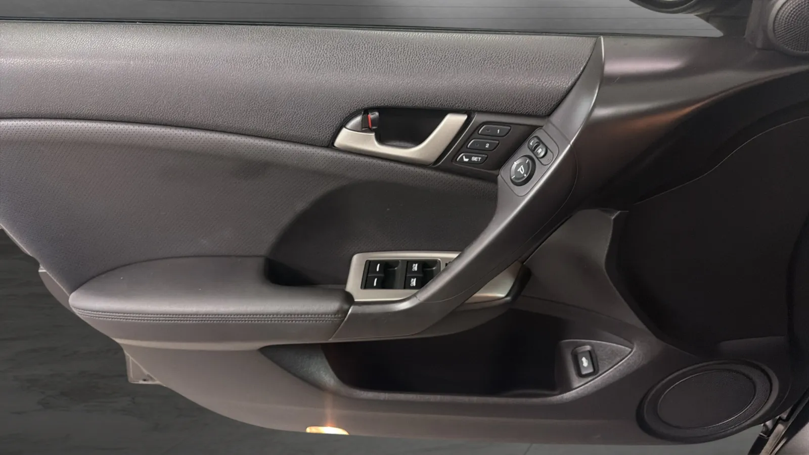 Acura TSX photo 17
