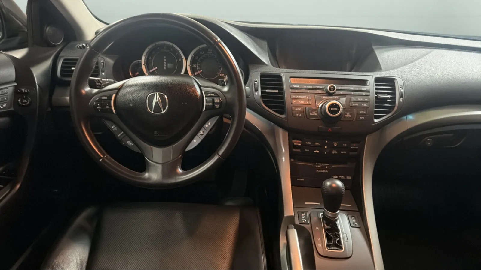Acura TSX photo 11