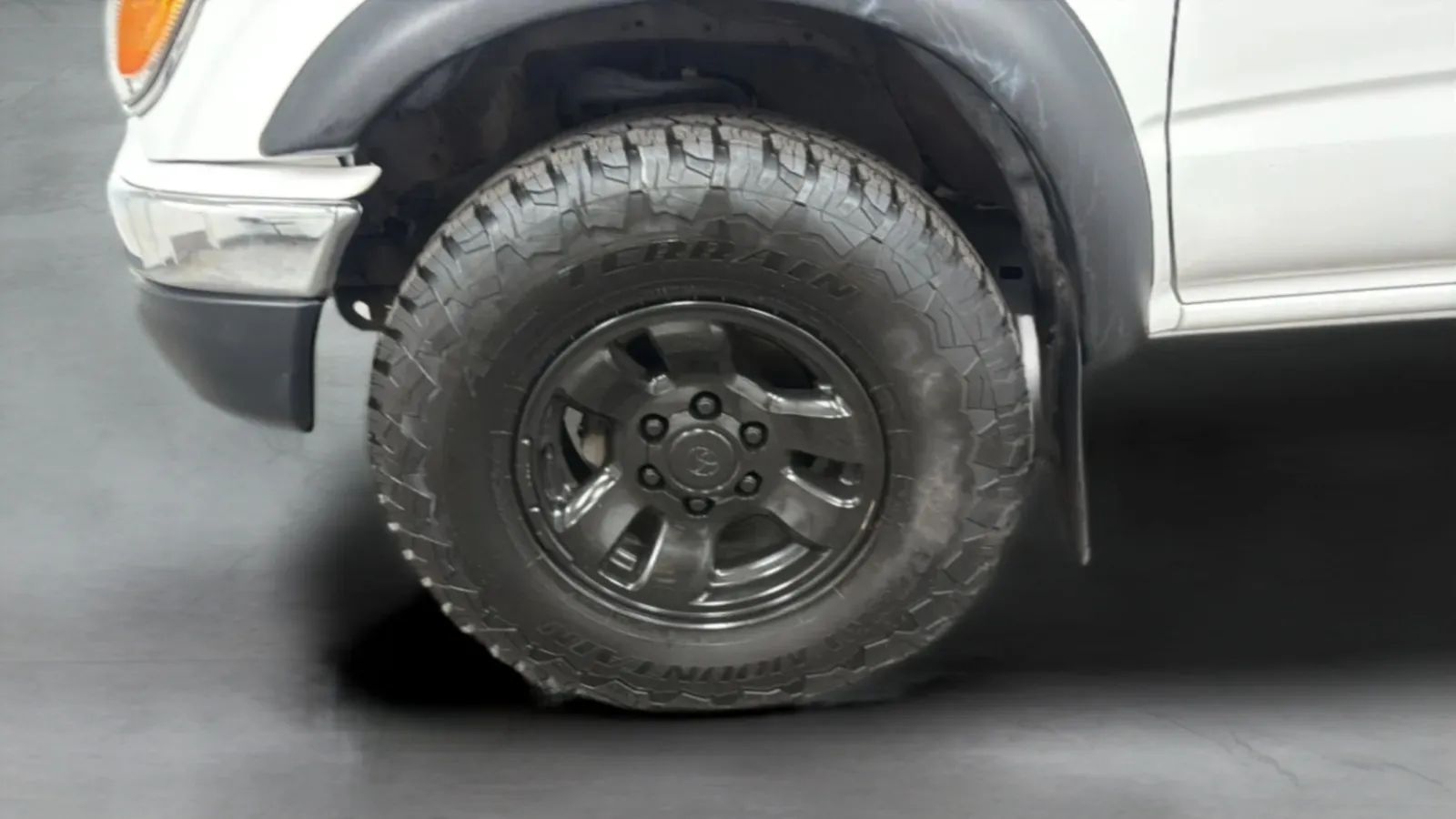 Toyota Tacoma photo 27