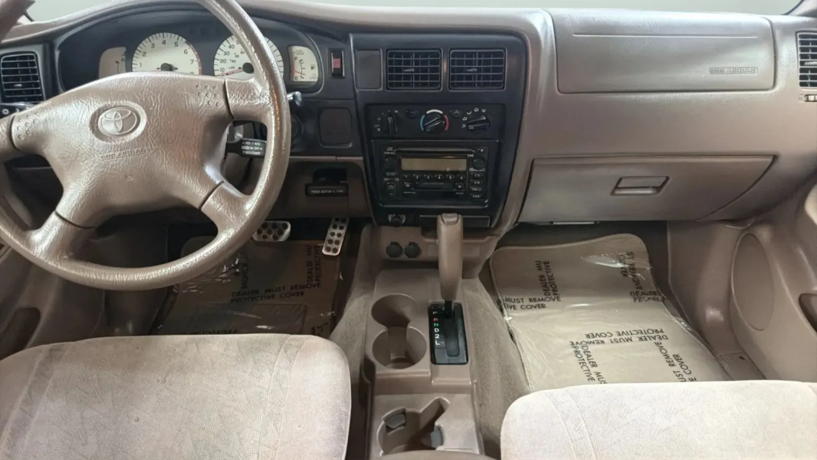 Toyota Tacoma photo 15