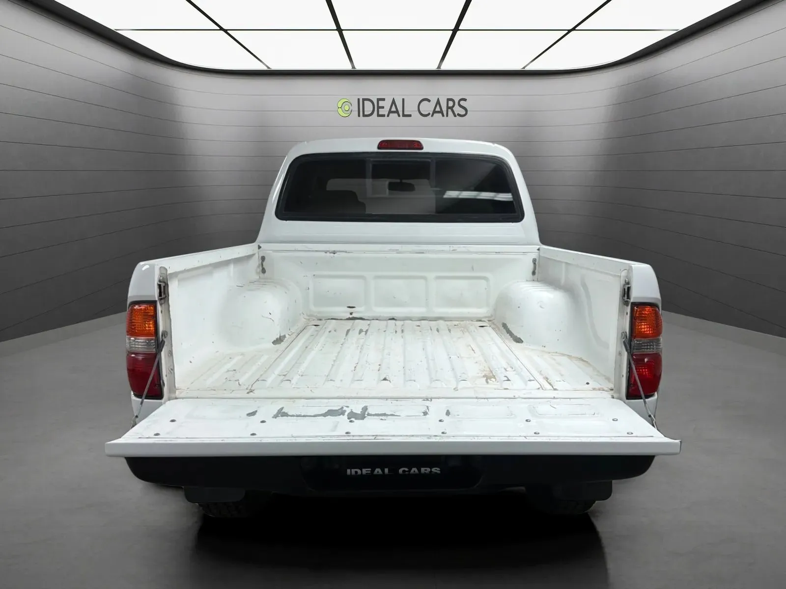 Toyota Tacoma photo 9