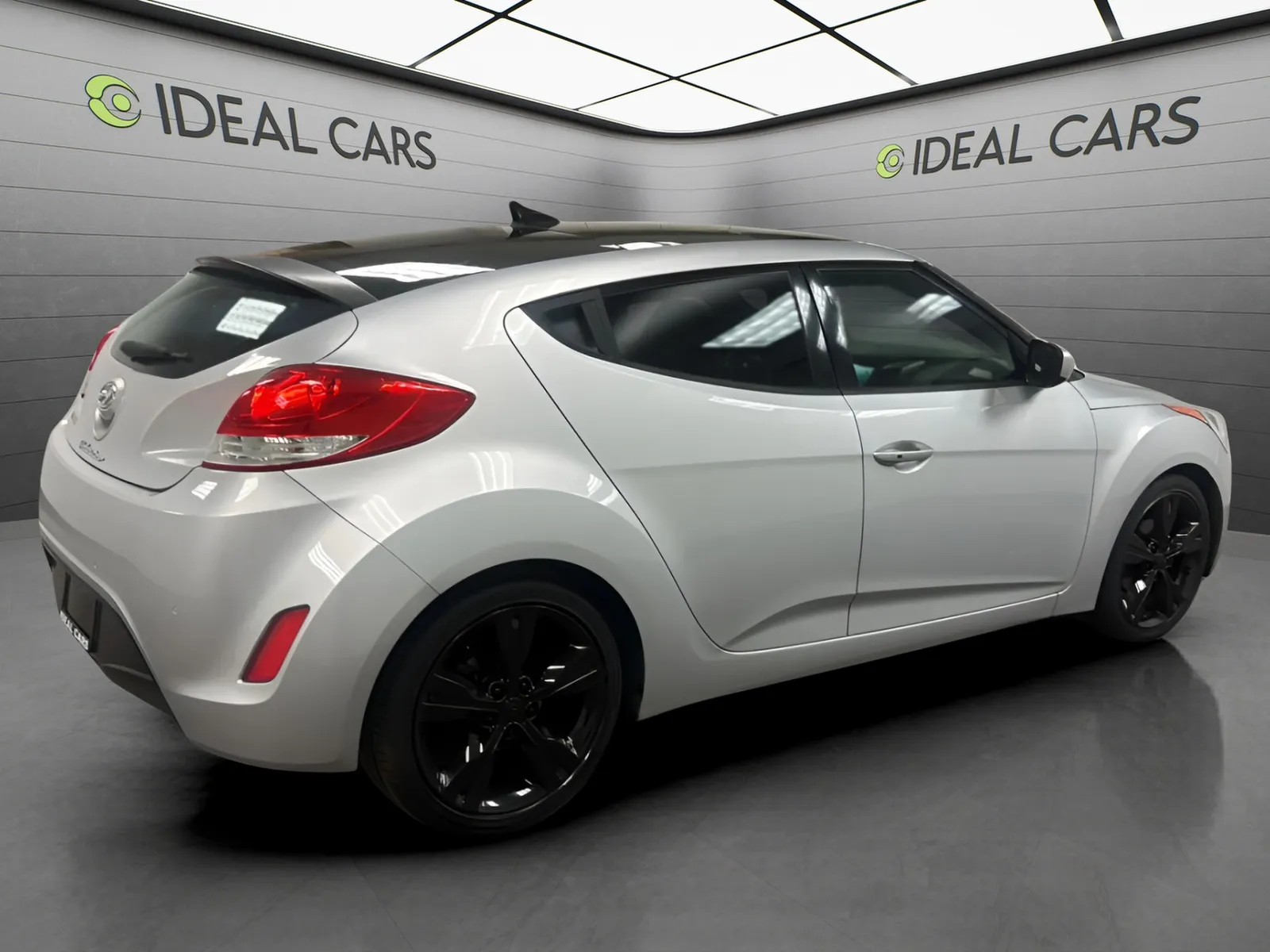 Hyundai Veloster photo 5